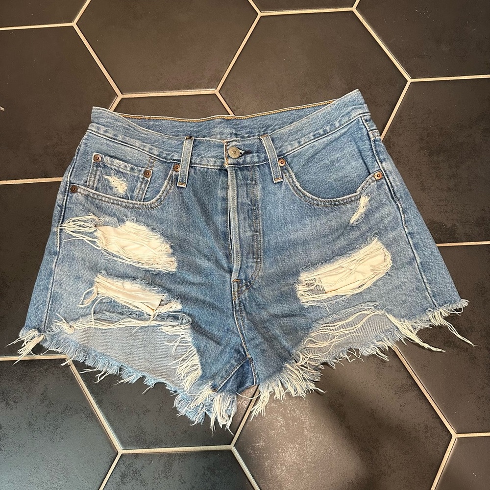 Distressed Levi 501 shorts